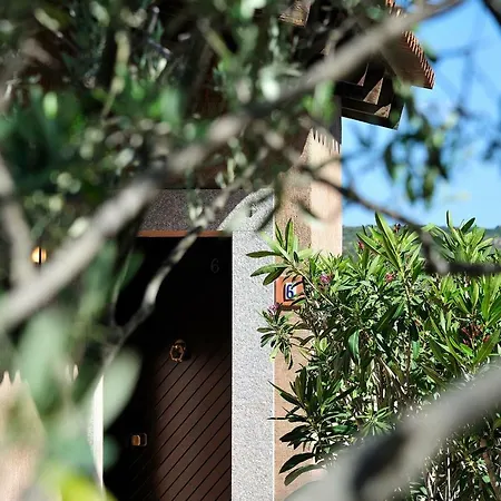 Residence L'Ea Di Lavru - Appartamenti Mono-Bilo-Trilocali Porto San Paolo  Extérieur photo